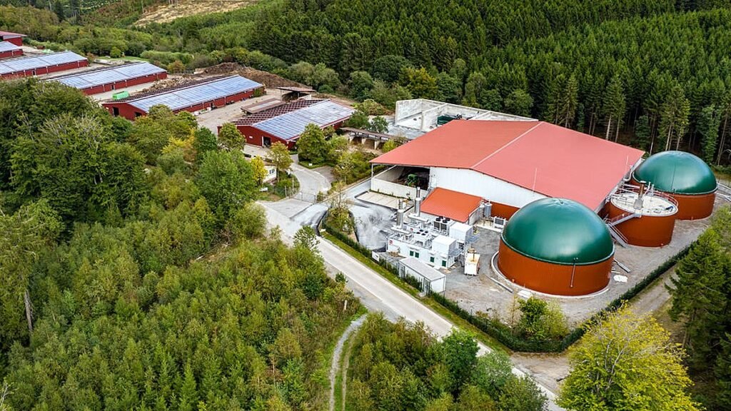 Anaerobic Digestion in Wastewater Treatment_ Optimizing Energy Recovery